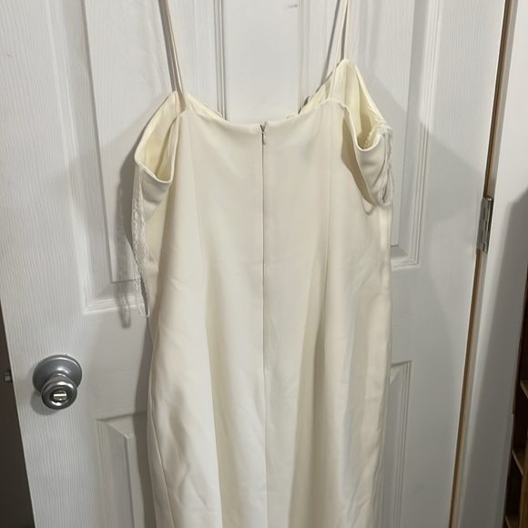 Ivory gown with jacket - Picture 3 of 7